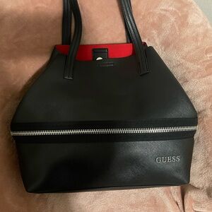 Black guess shoulder bag